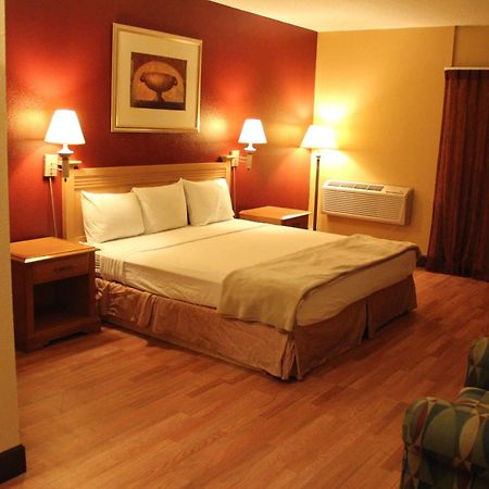 Fortuna Inn And Suites Тусон Экстерьер фото