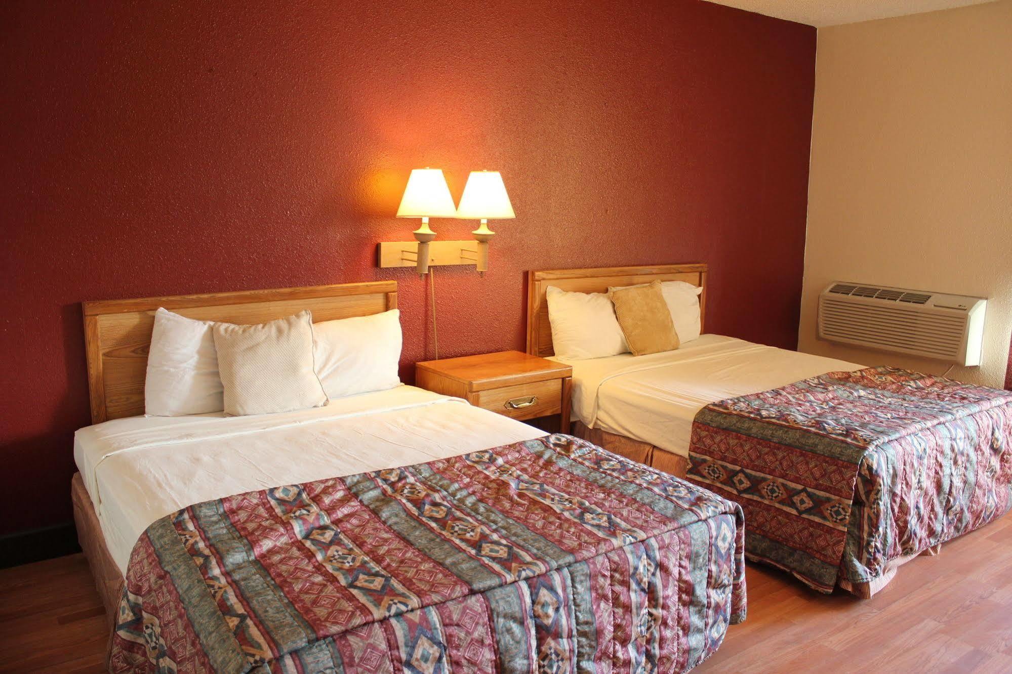 Fortuna Inn And Suites Тусон Экстерьер фото