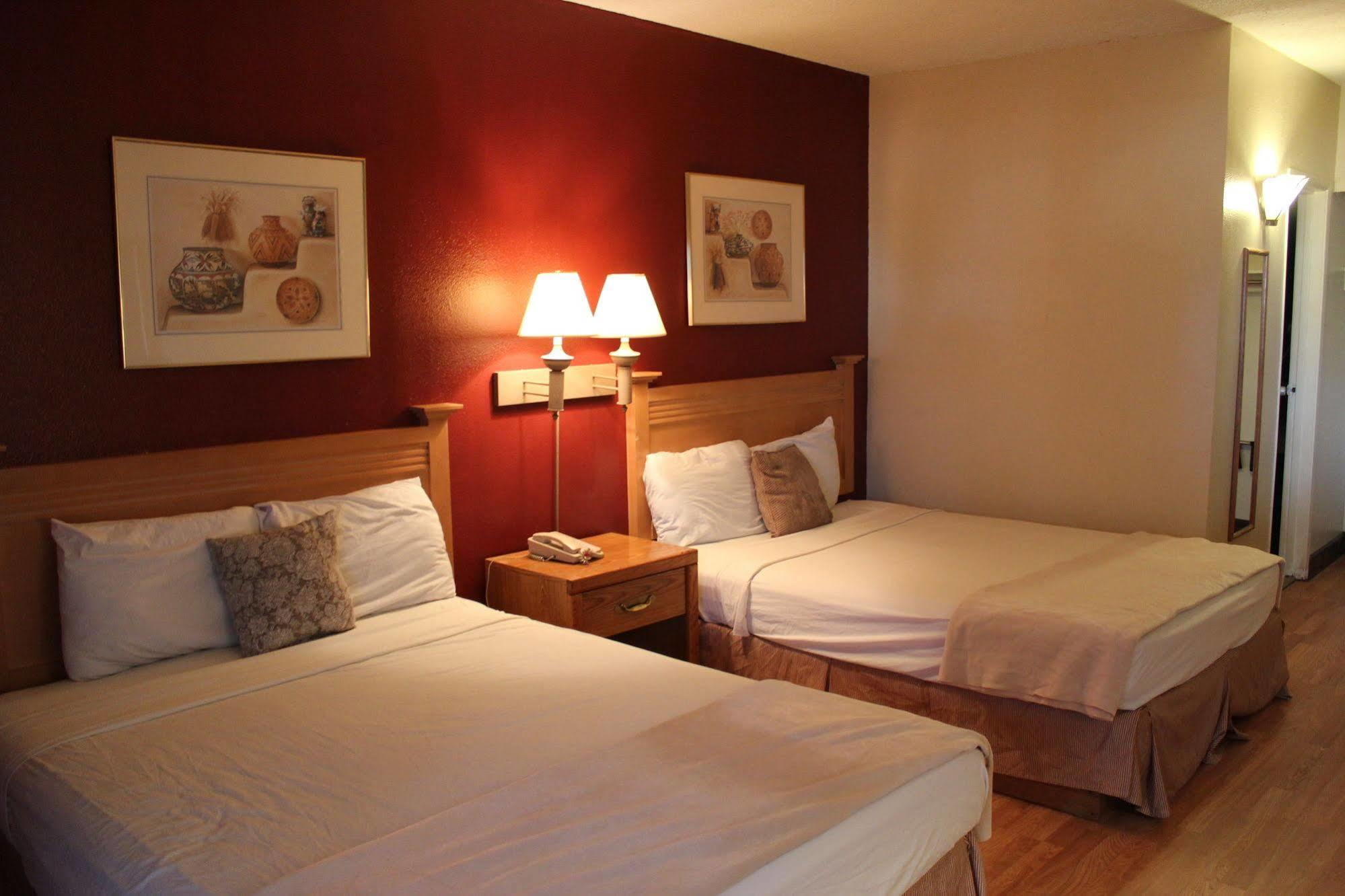 Fortuna Inn And Suites Тусон Экстерьер фото